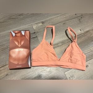 SKIMS Kim Kardashian Fits Everybody triangle bralette XS new in box